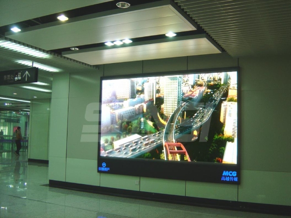 上海地铁室内LED全彩显示屏 （上海三思）