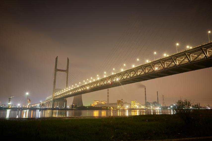 智慧管控,赋能LED路灯,远程调光,故障预警,一体化革新