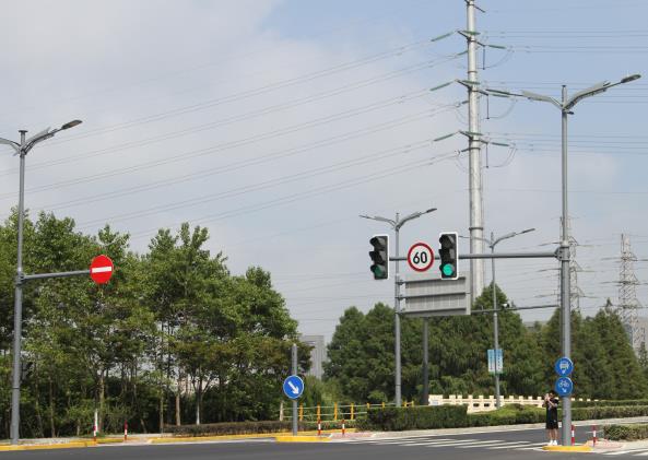 LED显示屏,LED显示屏厂家,LED照明厂家,照明解决方案,显示屏解决方案