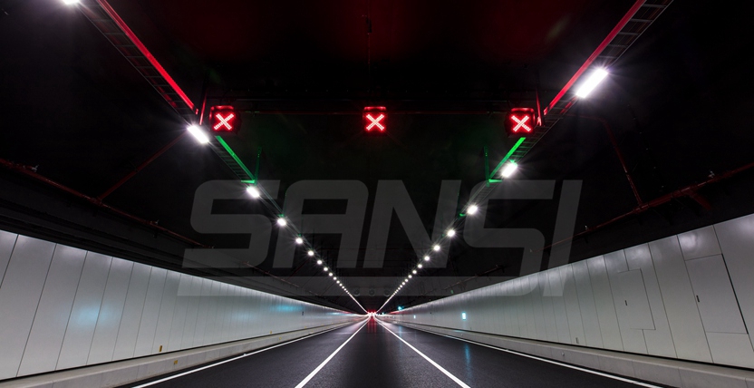 港珠澳大桥隧道照明