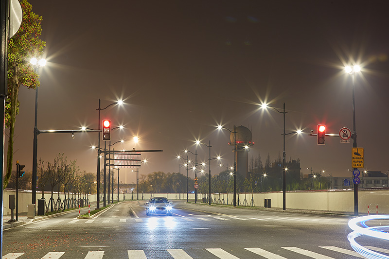 道路照明：打造城市夜间经济的新亮点