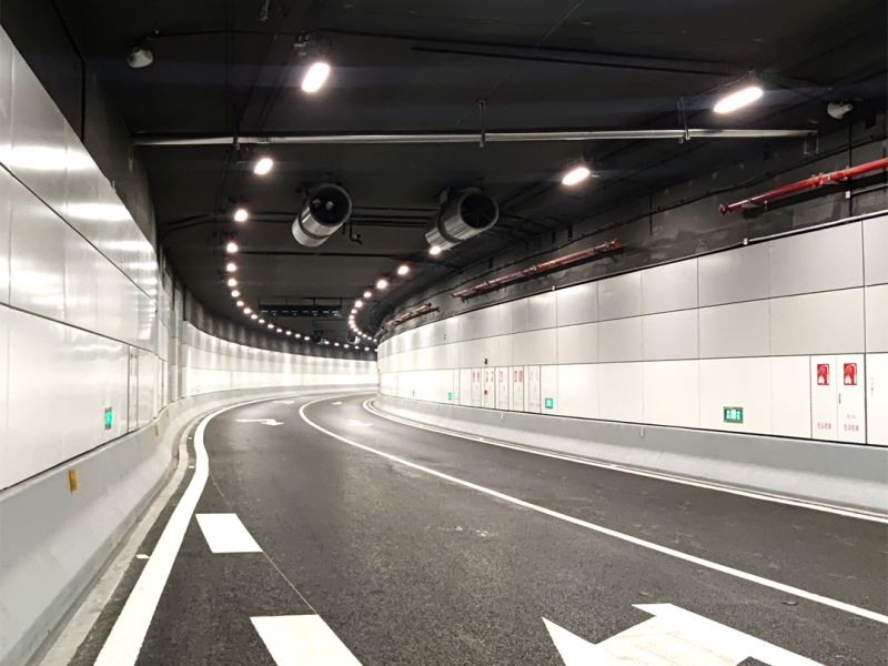 大连湾海底隧道,LED隧道灯,隧道照明,上海三思
