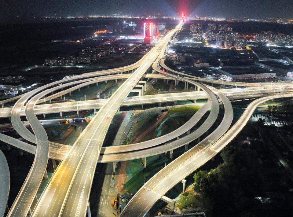 光智领航,载誉前行,三思,2025,十大里程碑,全景回顾